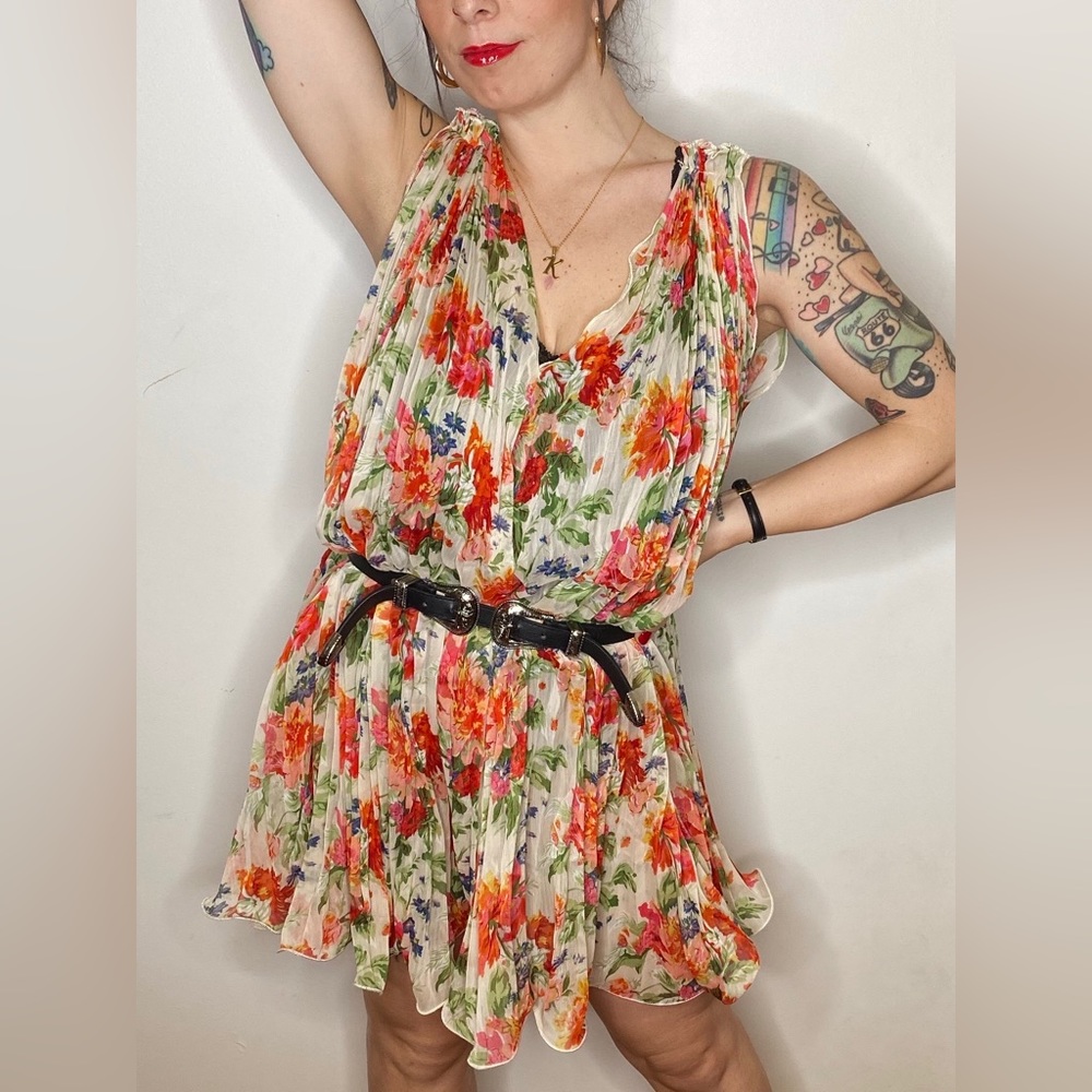 Pleated dress with floral prints